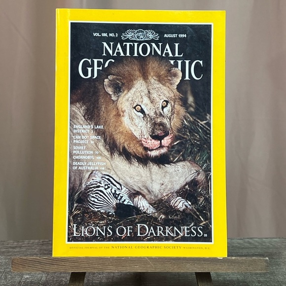 National Geographic Magazine Lions of Darkness Cover - Picture 2 of 4
